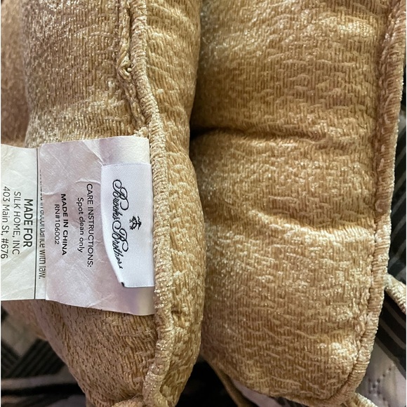 Four Home Goods chair cushions. - Picture 2 of 2